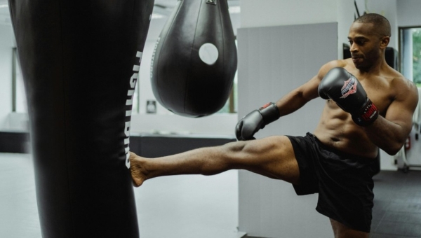 Aspetos positivos e negativos do kickboxing